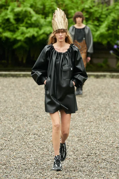Look 8